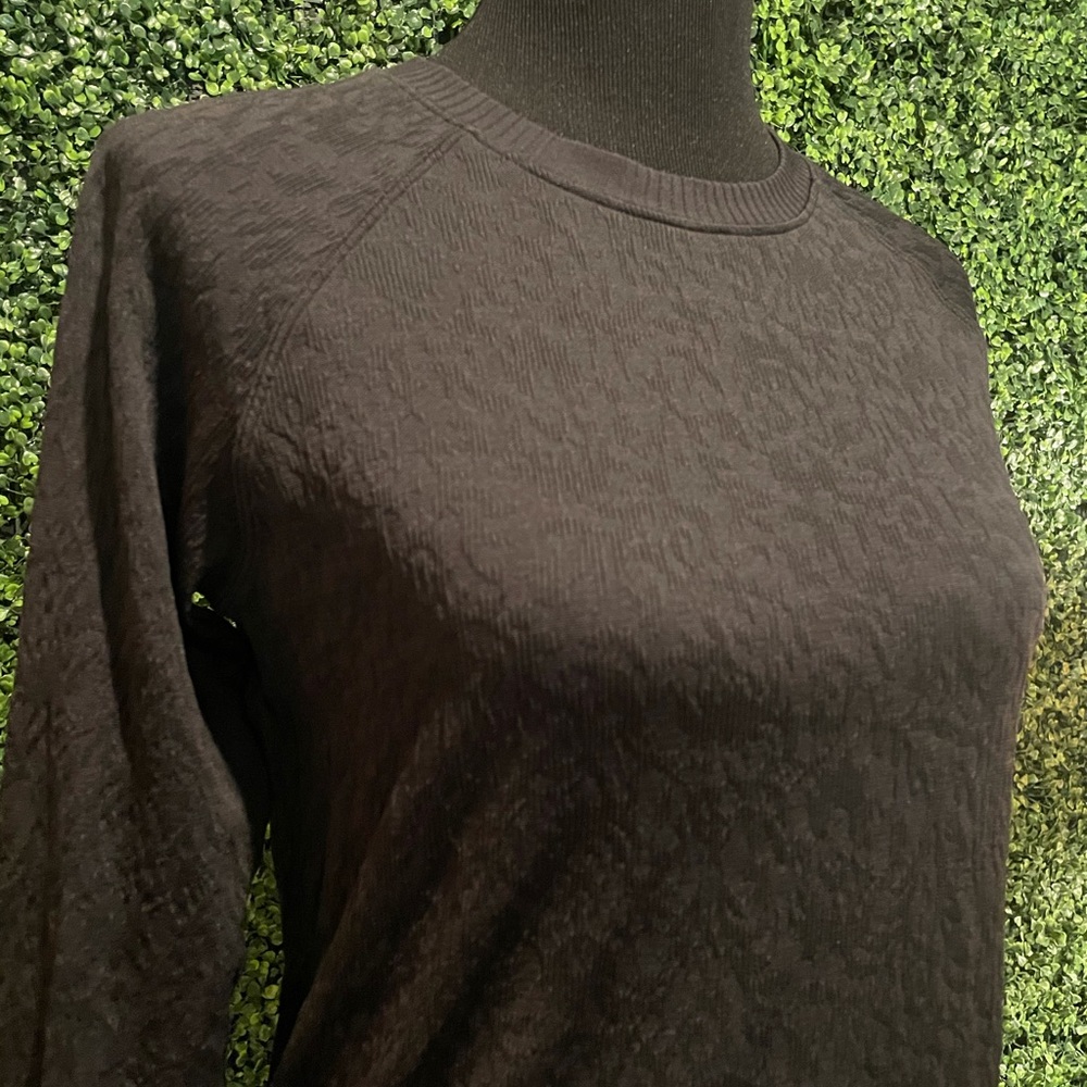 Lululemon running top
